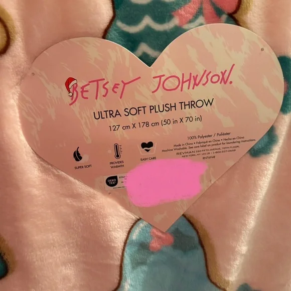 SALE! Betsy Johnson Pink Gingerbread Themed Blanket - Picture 4 of 4